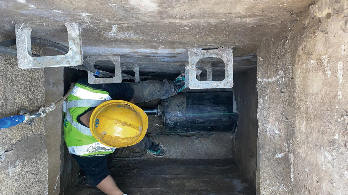 西和HDPE短管内衬法